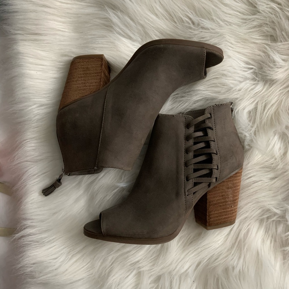 Open toe heel bootie NWOT